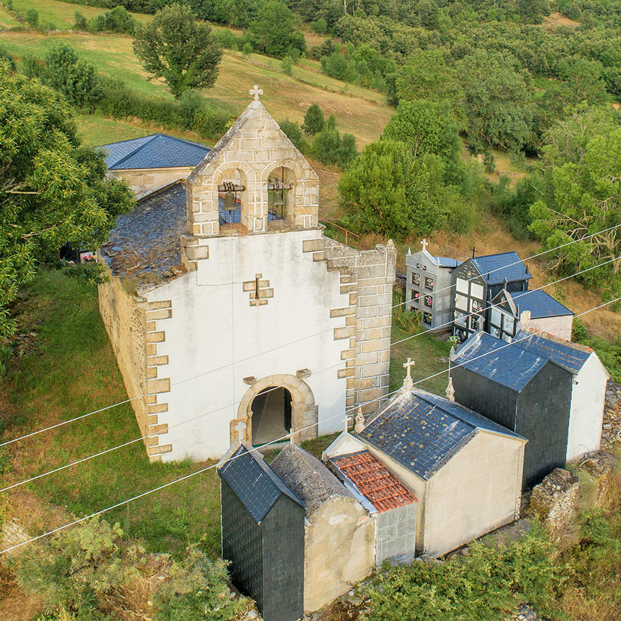 Iglesia San Julián de Louzaregos