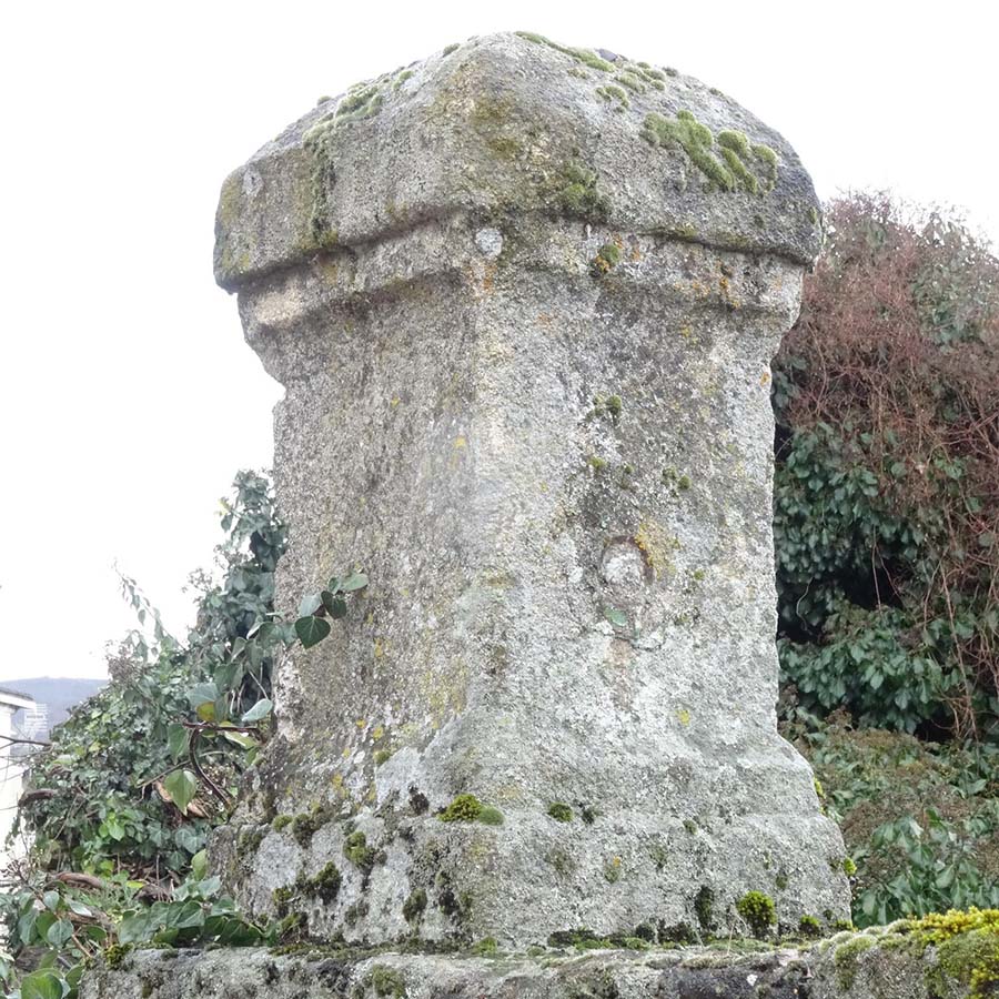 Roman altar